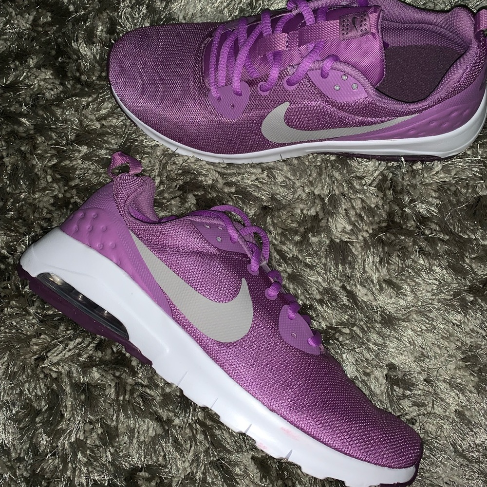 WMNS Nike air max motion size 7.5 - Picture 3 of 7